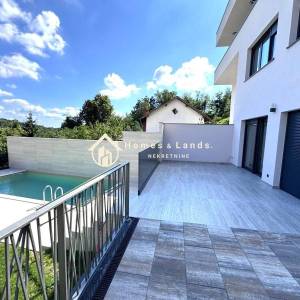 Zagreb,Remete,4-soban stan(165m2 obrač).na 1.katu terasom i 2 parkinga