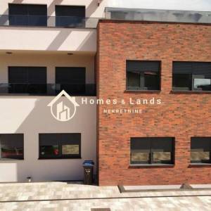 Zagreb,Remete,4-soban stan(165m2 obrač).na 1.katu terasom i 2 parkinga