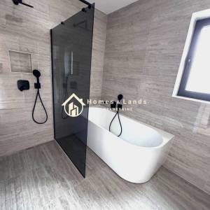 Zagreb,Remete,4-soban stan(165m2 obrač).na 1.katu terasom i 2 parkinga