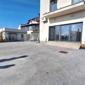 Zakup, Sesvete, poslovni prostor 130 m2, ulični lokal, 8 parkinga