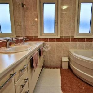 Zaprešić, samostojeća kanadska kuća, 204  m2