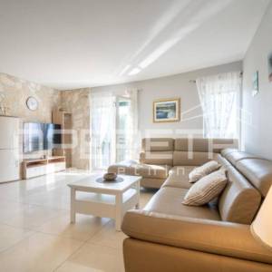 Zaton – luksuzna vila s 5 jedinica, bazenom i investicijskim potencijalom