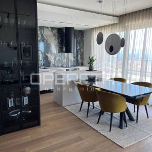 Žnjan - luksuzni trosoban stan s otvorenim pogledom na more