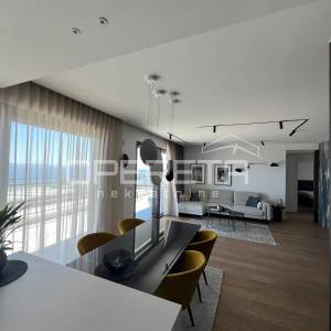 Žnjan - luksuzni trosoban stan s otvorenim pogledom na more