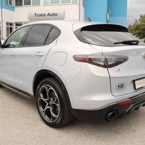 Alfa Romeo Stelvio 2.2 MJT Q4 Veloce 210ks AUTOMATIK *LED, NAVIGACIJA, KAMERA*