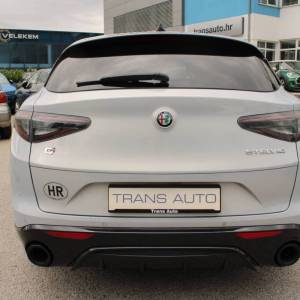 Alfa Romeo Stelvio 2.2 MJT Q4 Veloce 210ks AUTOMATIK *LED, NAVIGACIJA, KAMERA*