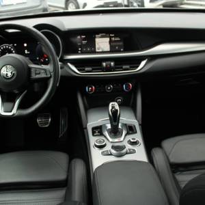 Alfa Romeo Stelvio 2.2 MJT Q4 Veloce 210ks AUTOMATIK *LED, NAVIGACIJA, KAMERA*