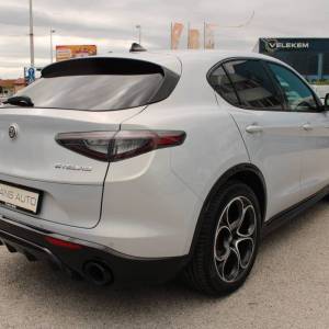 Alfa Romeo Stelvio 2.2 MJT Q4 Veloce 210ks AUTOMATIK *LED, NAVIGACIJA, KAMERA*