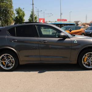 Alfa Romeo Stelvio 2.9 V6 Q4 Quadrifoglio *PANORAMA, HARMAN KARDON, KAMERA*