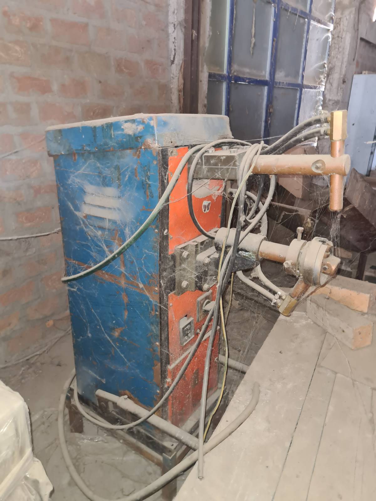 Aparat za točkasto zavarivanje *Elektroda, Zagreb*