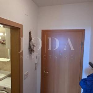 Apartman Dramalj 39,40 m² | pogled na more | parking | vrt | kompletno namješten | mirna lokacija
