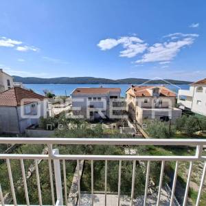 Apartmanska kuća blizu mora, Zablaće