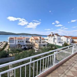 Apartmanska kuća blizu mora, Zablaće