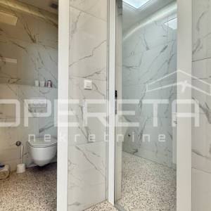 Atraktivan poslovni prostor 115 m² s parkingom – Starigrad Paklenica