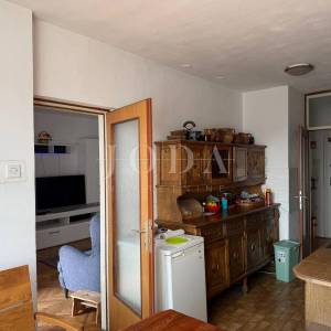 Atraktivan stan na Kozali – 14. kat, balkon, pogled na grad