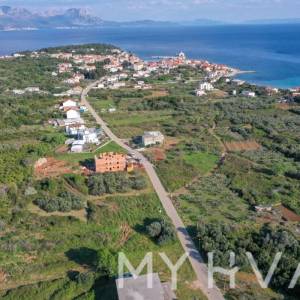 Atraktivno Građevinsko Zemljište u Sućurju