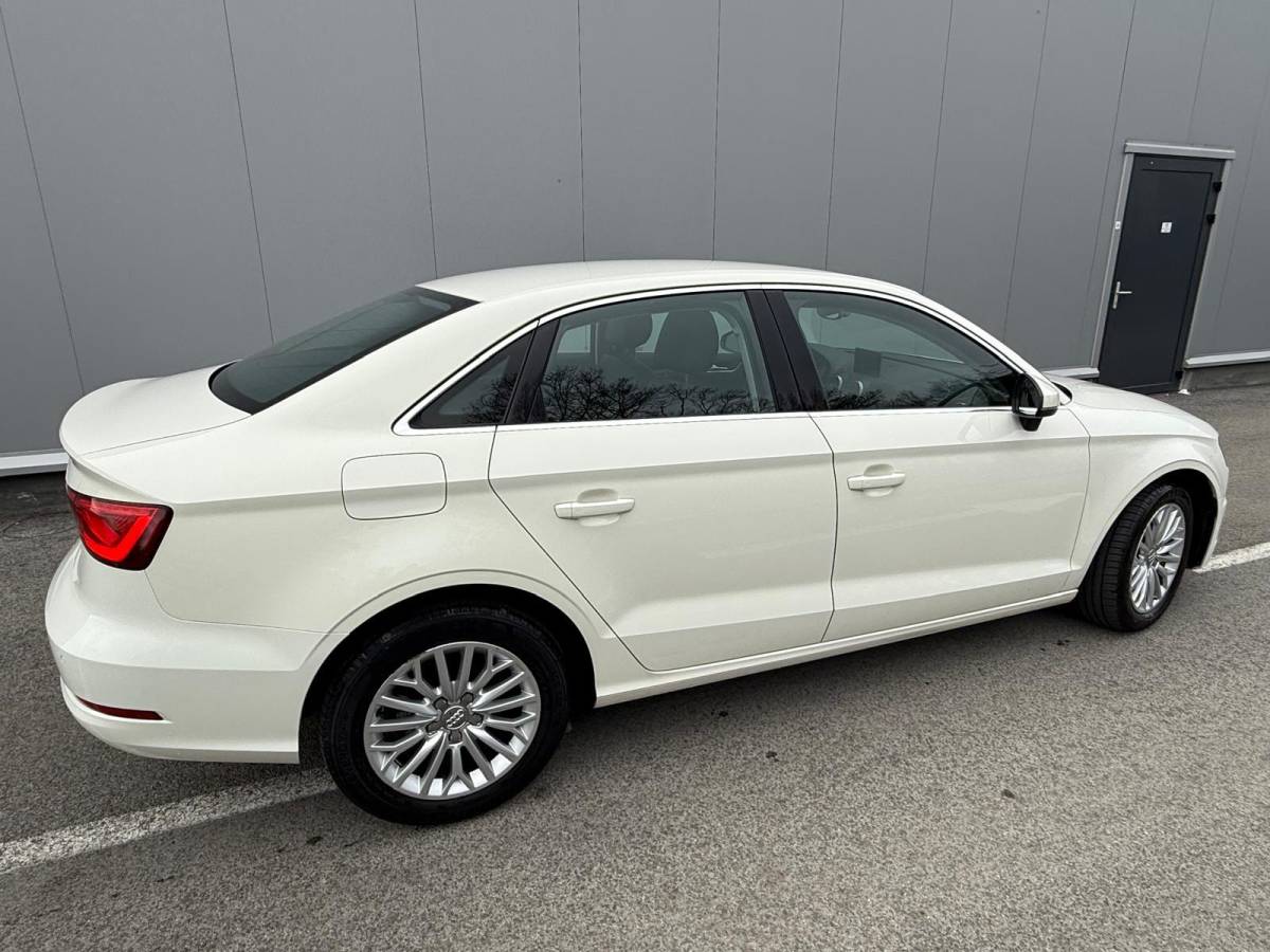 Audi A3 1.6 TDI Ambiente, 2014g, reg 08/26, Multimedija, Alu, Dvozonsk