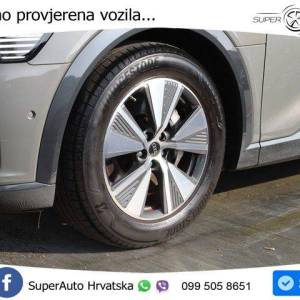 Audi Q8 e-tron 50 quattro Advanced 340 KS, ZRAČ+PANO+360+GR SJED+ACC+KEY+VIRT