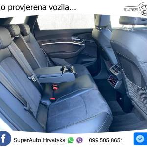 Audi Q8 e-tron 50 quattro S line 340 KS, PANO+KAM+ACC+GR SJED+KEY+VIRT+LANE