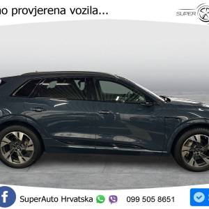 Audi Q8 e-tron 55 quattro Advanced 408 KS, ZRAČ+PANO+360+GR SJED+ACC+KEY+LANE