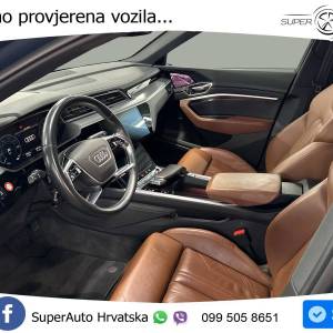 Audi Q8 e-tron 55 quattro Advanced 408 KS, ZRAČ+PANO+360+GR SJED+ACC+KEY+LANE