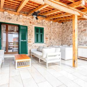 Autentična kamena kuća s bazenom – Vrbanj, otok Hvar