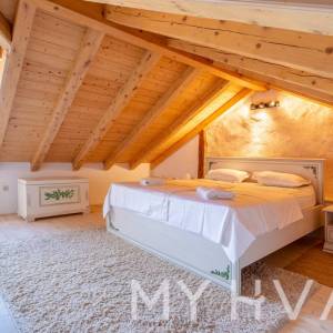 Autentična kamena kuća s bazenom – Vrbanj, otok Hvar