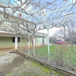 Autentično istarsko imanje kraj Žminja – kuća s  velikim potencijalom!