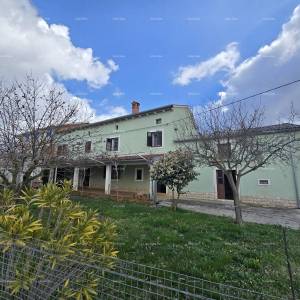 Autentično istarsko imanje kraj Žminja – kuća s  velikim potencijalom!