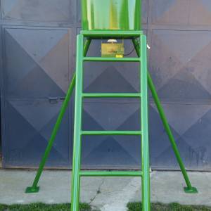 Automatska hranilica za divljač