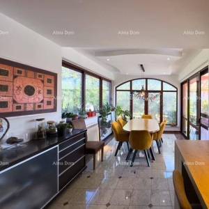 Bale: Prostrana vila s bazenom i kućom za goste