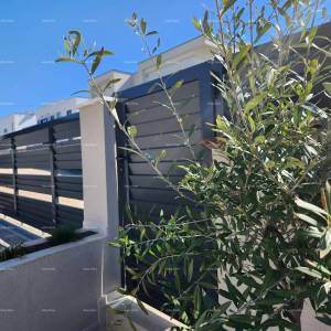 Banjole – Nova samostojeća kuća, potpuno namještena i odmah useljiva