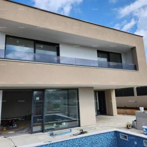 Banjole. Volme. Prodaja nove samostojeće  kuće na odličnoj lokaciji, blizina Marine!