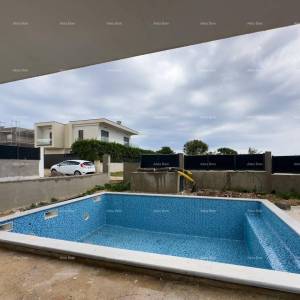 Banjole. Volme. Prodaja nove samostojeće  kuće na odličnoj lokaciji, blizina Marine!