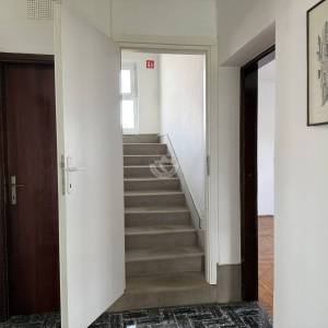 Belovar (Sesvete), Kuća 220m2 sa građevinskim zemljištem