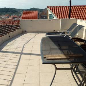 Betina, centar, kuća, 150m2, terasa