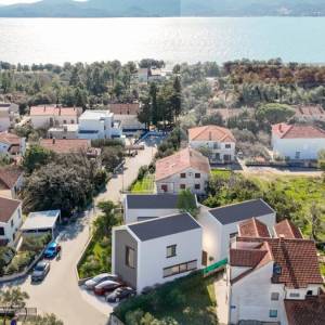 Biograd na moru građevinsko zemljište 756 m2 dozvola za 3 stana - novo
