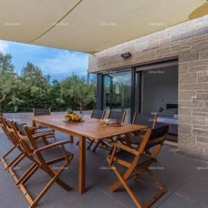 Blizina grada Poreča, samostojeća nova kuća za odmor. 20 km do grada Rovinja.