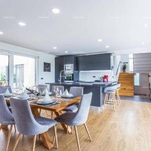 Blizina grada Poreča, samostojeća nova kuća za odmor. 20 km do grada Rovinja.