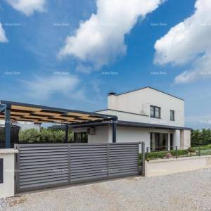 Blizina grada Poreča, samostojeća nova kuća za odmor. 20 km do grada Rovinja.