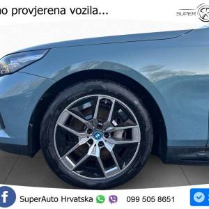 BMW i5 40 eDrive Touring 340 KS, ACC+KAM+GR SJED+VIRT+LANE