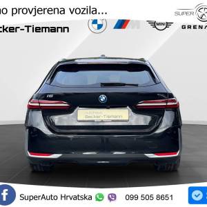 BMW i5 40 eDrive Touring 340 KS, PANO+360°+ACC+GR SJED+VIRT+LANE
