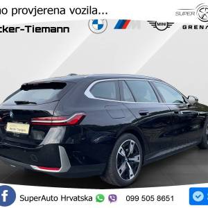 BMW i5 40 eDrive Touring 340 KS, PANO+360°+ACC+GR SJED+VIRT+LANE