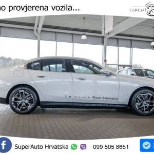 BMW i5 40 eDrive 340 KS, ACC+KAM+KEY+GR SJED+VIRT+LANE