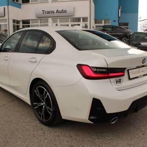 BMW serija 3 318i AUTOMATIK M paket *LED, NAVIGACIJA, KAMERA*