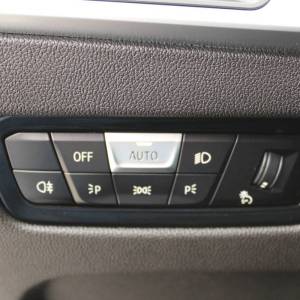 BMW serija 3 318i AUTOMATIK M paket *LED, NAVIGACIJA, KAMERA*