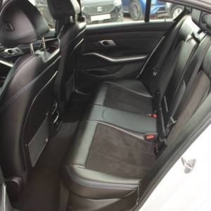 BMW serija 3 318i AUTOMATIK M paket *LED, NAVIGACIJA, KAMERA*