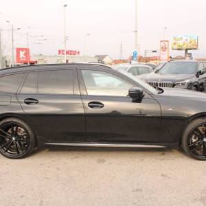 BMW serija 3 Touring 320d xDrive M paket *HEAD UP, LED, KAMERA*