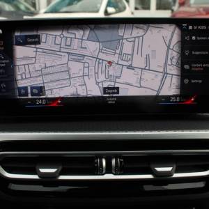 BMW serija 3 Touring 320d xDrive M paket *HEAD UP, LED, KAMERA*