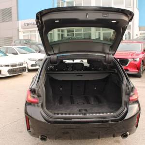 BMW serija 3 Touring 320d xDrive M paket *HEAD UP, LED, KAMERA*